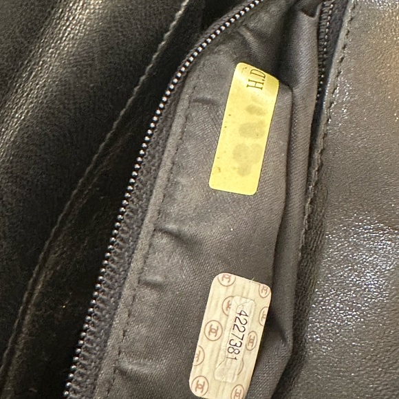 Chanel CC turn lock quilted shoulder bag - Picture 8 of 17